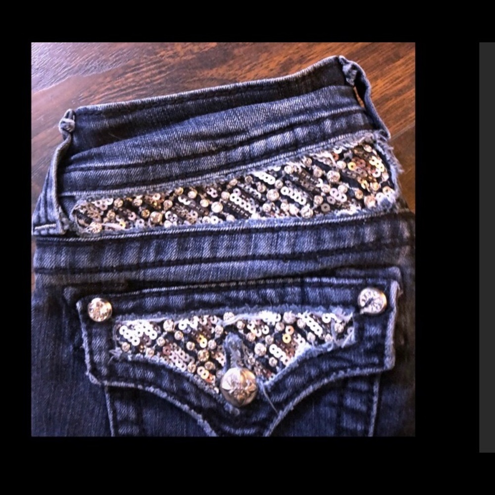 Women’s Miss Me jeans size 25 boot cut stretchy